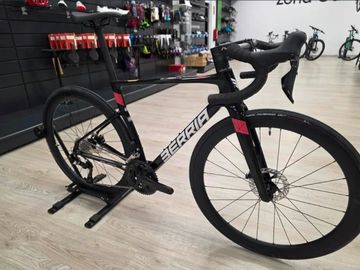 Použité Berria BELADOR Shimano 105 Di2 2027 Road & Gravel