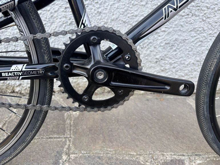 INSPYRE Custom Single Speed / Fixed Gear 2022 Youth usato, Nero — immagine 3 di 6