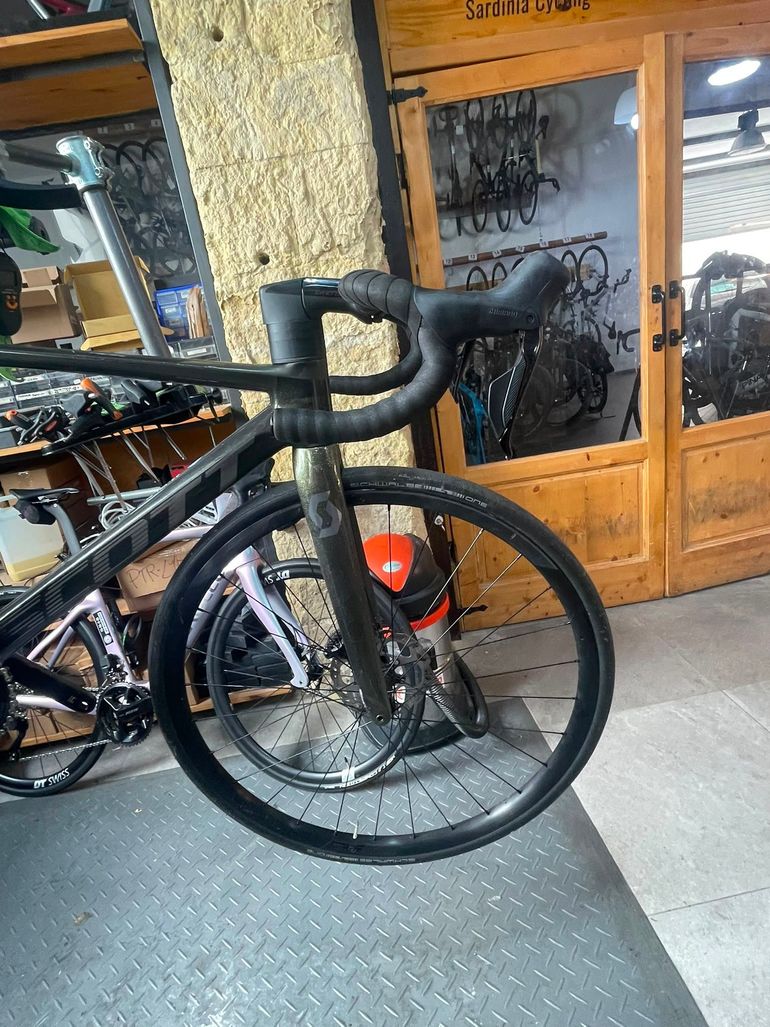 Brugt Scott Addict 40 RC 2024 Road & Gravel — billede 5 af 11