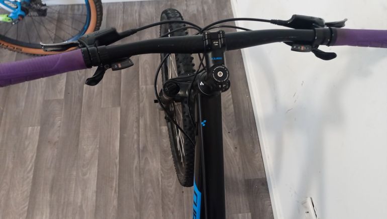 CUBE AIM PRO 2020 2020 Urban usato, Blu — immagine 6 di 8