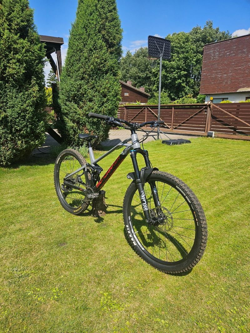 Mondraker FOXY 2023 2023 MTB usato