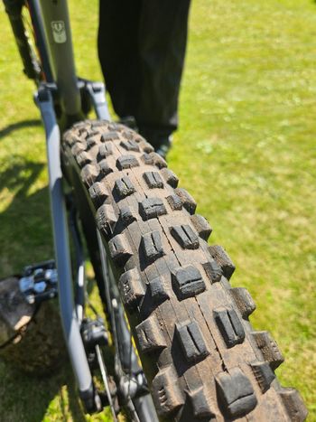 Mondraker FOXY 2023 2023 Mountainbike de segunda mano, Gris claro — imagen 15 de 18