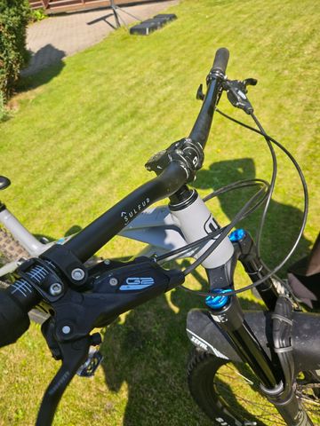 Used Mondraker FOXY 2023 2023 Mountainbike, Light Gray, 29 — image 7 of 18