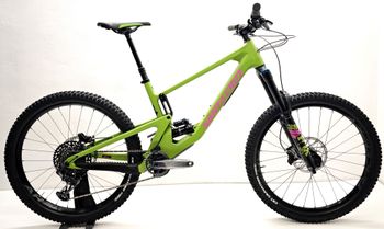 Gebrauchtes Santa Cruz NOMAD S / Carbon C / 27.5 2022 2022 MTB