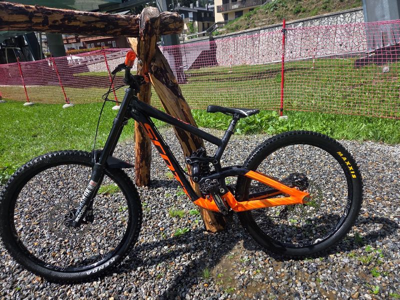 Scott Gambler Shimano Dura Ace Di2 2016 MTB d'occasion