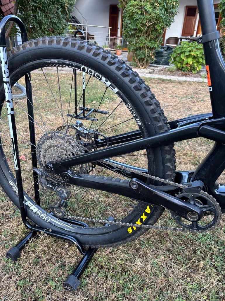 Brugt Canyon Torque Mullet CF 8 2022 2022 Mountainbike — billede 2 af 9