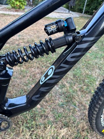 Brugt Canyon Torque Mullet CF 8 2022 2022 Mountainbike — billede 6 af 9