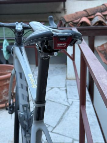 Giant Defy Advanced 2 2020 2020 Road & Gravel usato, Grigio chiaro — immagine 4 di 5
