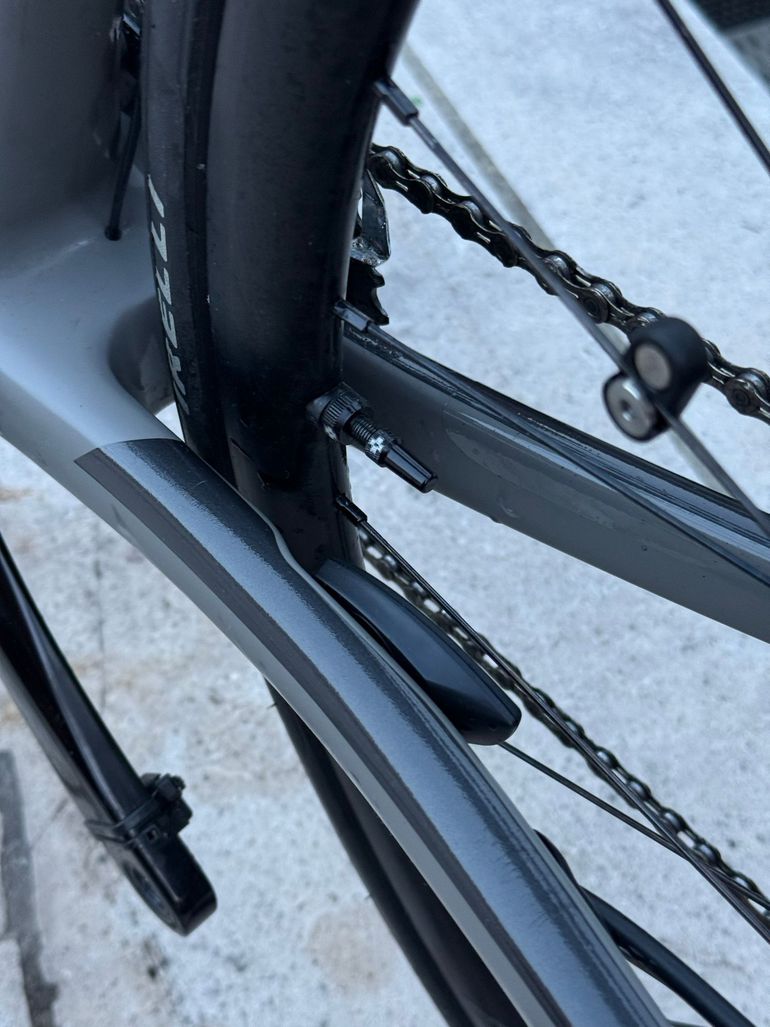 Giant Defy Advanced 2 2020 2020 Road & Gravel usato, Grigio chiaro — immagine 3 di 5