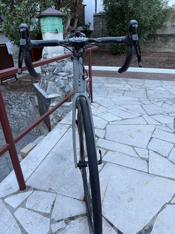 Giant Defy Advanced 2 2020 2020 Road & Gravel usato, Grigio chiaro — immagine 5 di 5