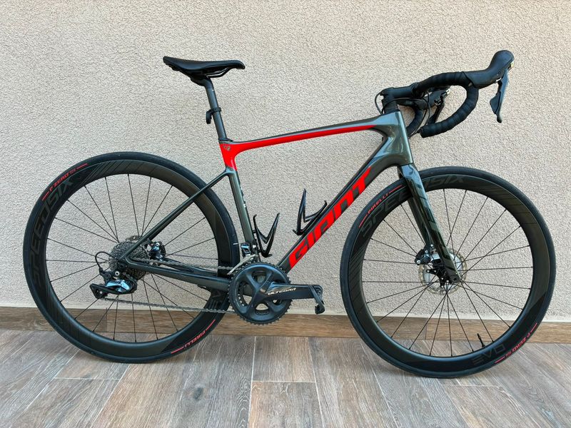 Used Giant Defy, Advanced Pro 2 2021 2021 Road & Gravel