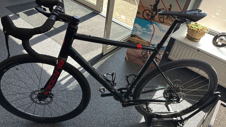 Argon Custom SRAM Rival eTap AXS 2024 Road & Gravel usato, Verde — immagine 2 di 9