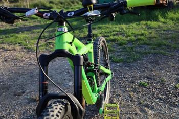 Specialized Enduro Comp 650b 2017 2017 Mountainbike de segunda mano, Verde — imagen 3 de 3