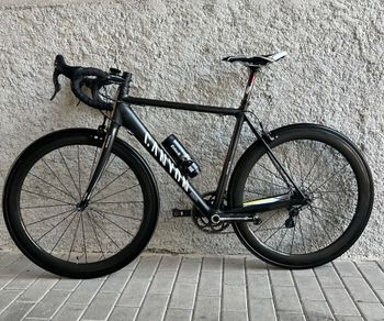 Canyon Ultimate Campagnolo Chorus 2017 Road & Gravel usato, Nero — immagine 2 di 23