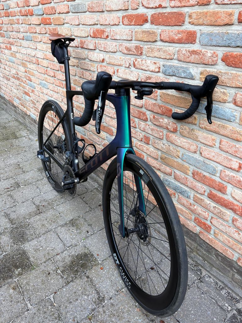 Used Scott Foil 10 2021 2021 Road & Gravel, Black — image 2 of 9