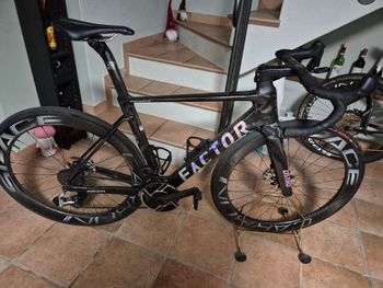 Used Factor OSTRO VAM - SRAM Red w/ Power Meter 2026 2026 Road & Gravel