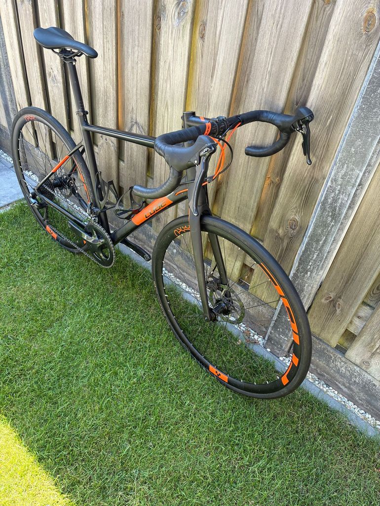 Gebrauchtes CUBE ATTAIN PRO 2020 2020 Road & Gravel, Schwarz — Bild 2 von 5