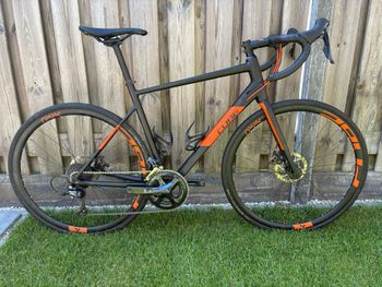 Gebrauchtes CUBE ATTAIN PRO 2020 2020 Road & Gravel, Schwarz — Bild 1 von 5