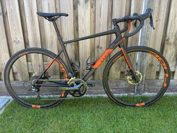 Used CUBE ATTAIN PRO 2020 2020 Road & Gravel