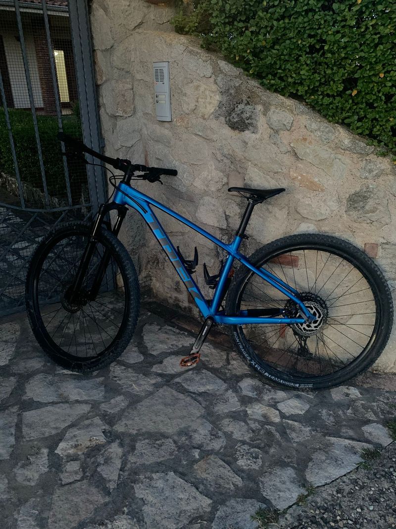 Käytetty Trek X-Caliber 8 2022 2022 MTB