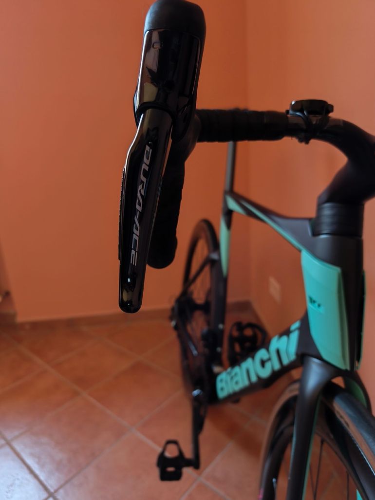 Used Bianchi Oltre Shimano Dura Ace Di2 2023 Road & Gravel, Green — image 12 of 16
