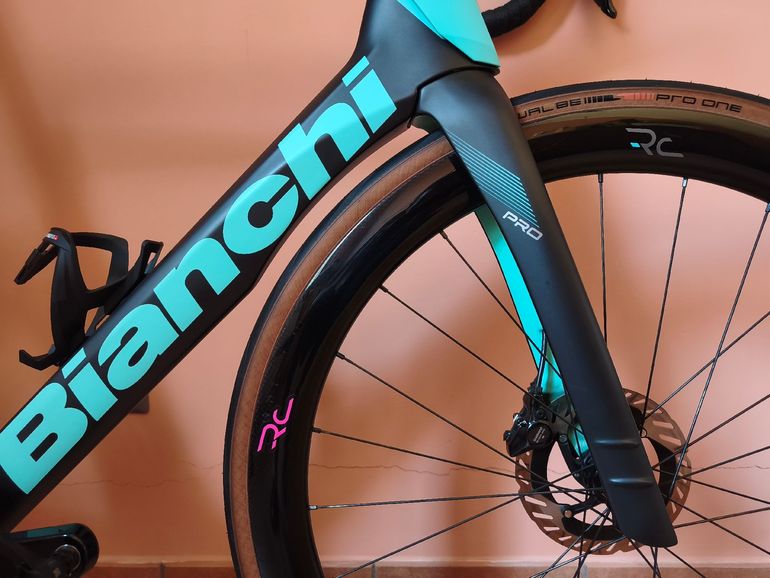 Used Bianchi Oltre Shimano Dura Ace Di2 2023 Road & Gravel, Green — image 7 of 16