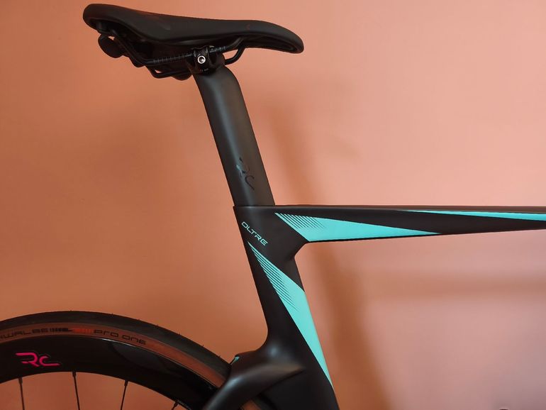Used Bianchi Oltre Shimano Dura Ace Di2 2023 Road & Gravel, Green — image 8 of 16