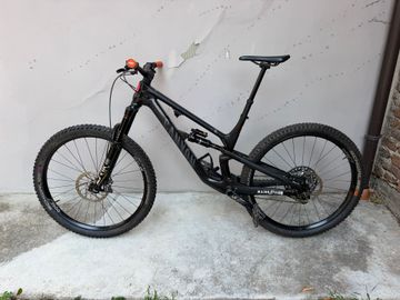 Gebrauchtes Canyon Spectral 29 CF 9 — US 2022 2022 MTB