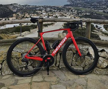 Použité Sensa Giulia GF 105 Di2 2025 2025 Road & Gravel