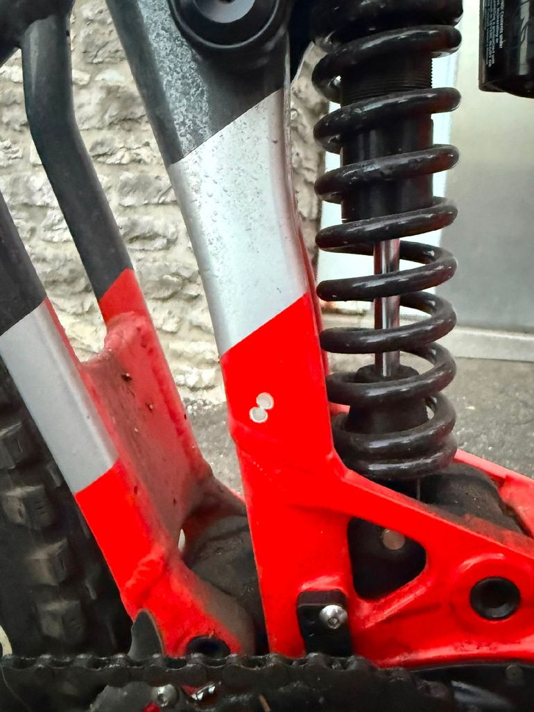 Used Mondraker LEVEL RR 2024 2024 Mountainbike, Red, 29, 27.5 — image 8 of 16