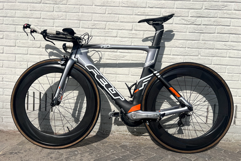 Felt DA4 2020 Road & Gravel usato, Grigio chiaro — immagine 1 di 19