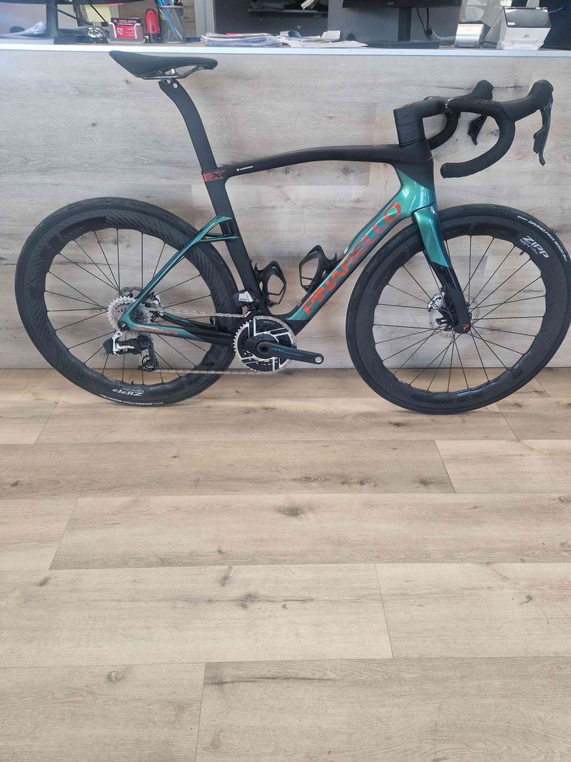 Tweedehands Pinarello DOGMA X 2027 RED POWERMETER 2027 Road & Gravel
