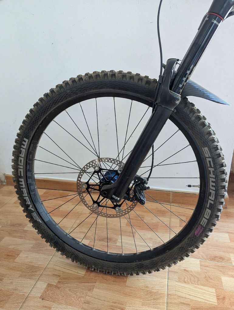 Used Giant Reign 2 2017 2017 Mountainbike, Orange — image 5 of 7