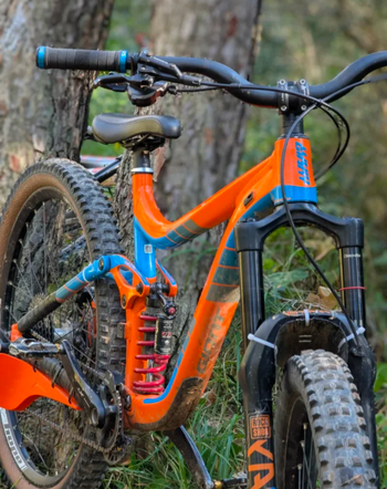Used Giant Reign 2 2017 2017 Mountainbike, Orange — image 1 of 7