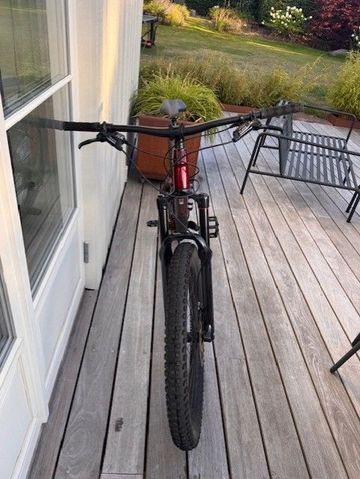 Trek Remedy 7 2022 2022 Mountainbike usato, Rosso — immagine 4 di 19