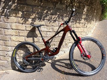 Used Santa Cruz Bronson X0 AXS / Carbon CC 2025 2025 MTB