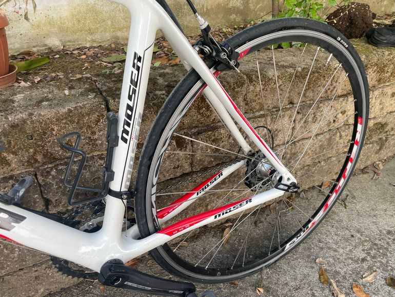 Used Moser Custom Campagnolo Veloce 2012 Road & Gravel, White — image 5 of 15