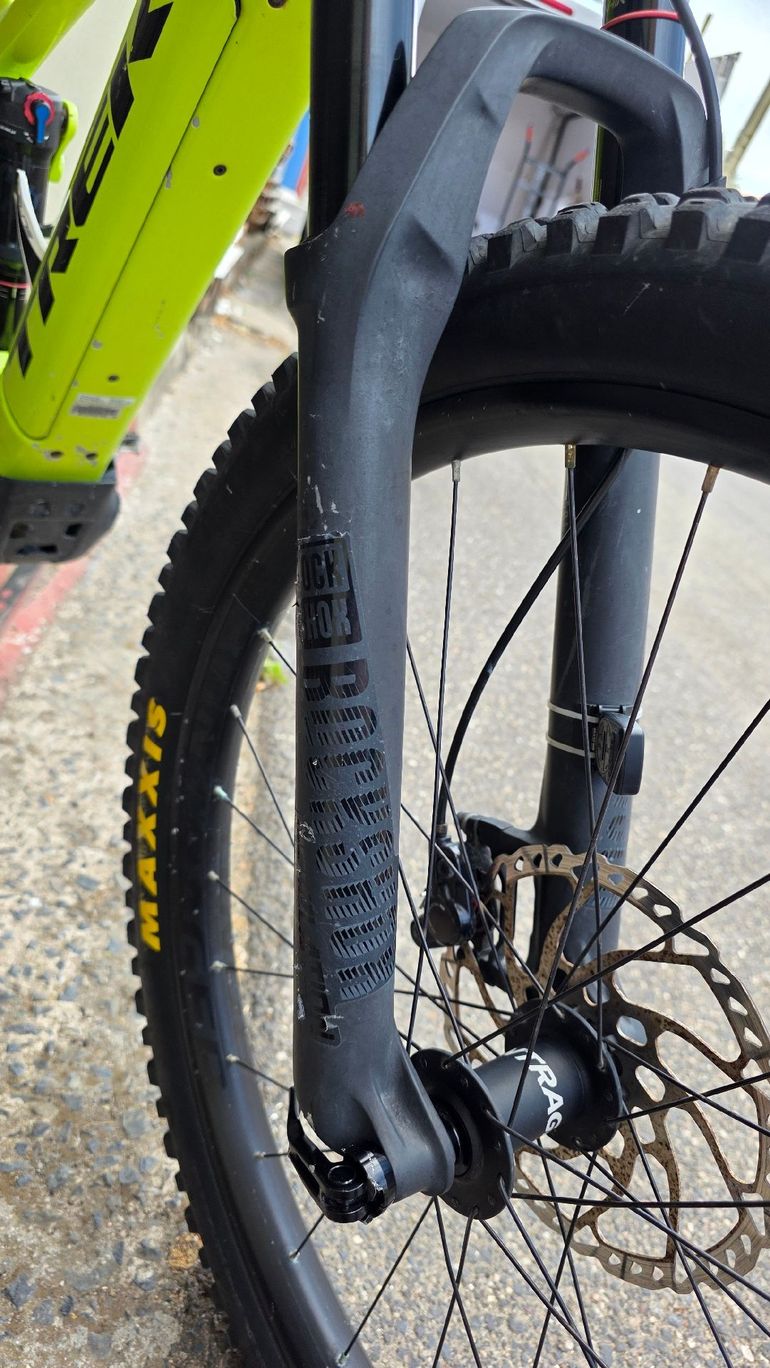 Brugt Trek Powerfly FS 7 Plus 2019 2019 Mountainbike — billede 5 af 10