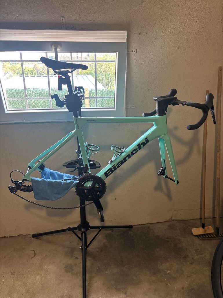 Bianchi Sprint 105 2025 2025 Road & Gravel usato, Verde — immagine 2 di 8
