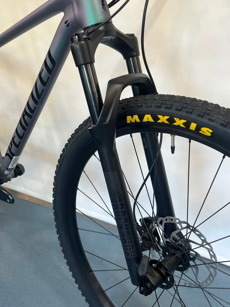Used Specialized Chisel 2025 Mountainbike, Green — image 7 of 8