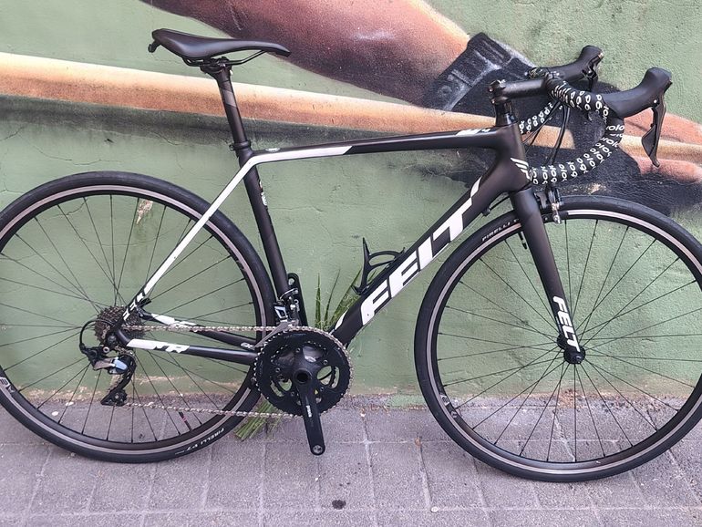 Gebrauchtes Felt Fr5 Shimano Ultegra 2018 Road & Gravel, Schwarz — Bild 1 von 11