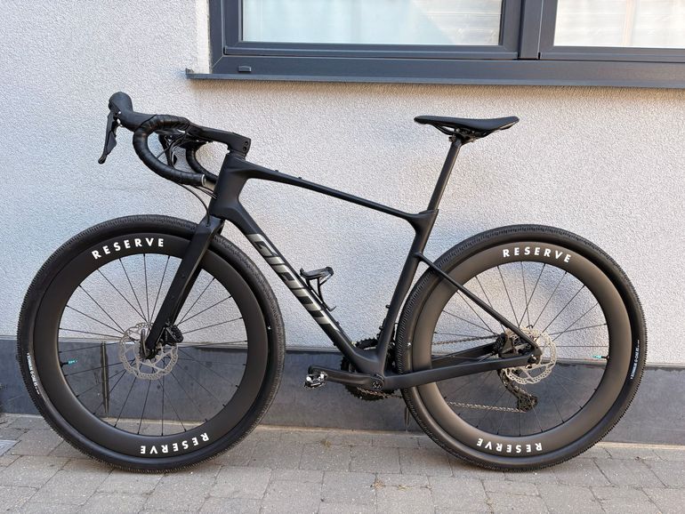 Giant Revolt Advanced 0 2025 2025 Road & Gravel usato, Nero — immagine 2 di 7