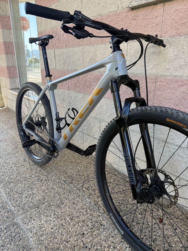 Używany Trek Procaliber 9.8 2023 2023 Mountainbike — zdjęcie 4 z 6