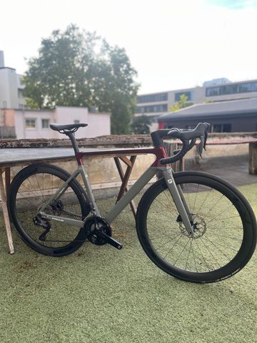 Focus IZALCO MAX 8.9 2024 2024 Road & Gravel usato