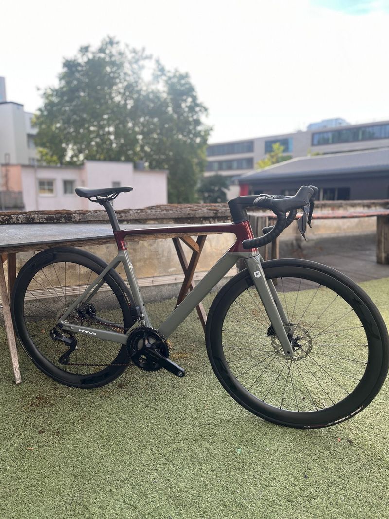 Focus IZALCO MAX 8.9 2024 2024 Road & Gravel de segunda mano