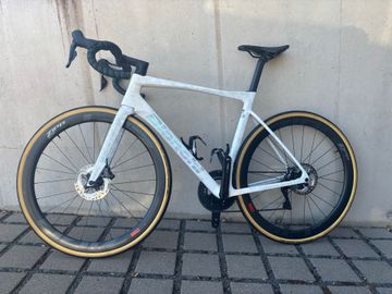 Použité Bianchi Specialissima RC Officina Bianchi Shimano Ultegra Di2 2026 Road & Gravel