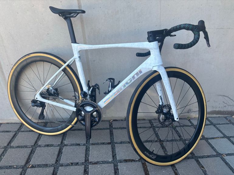 Używany Bianchi Specialissima RC Officina Bianchi Shimano Ultegra Di2 2026 Road & Gravel — zdjęcie 2 z 5