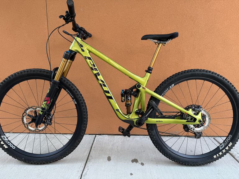 Used Pivot Switchblade Pro XT/XTR 2022 2022 Mountainbike, Green, 29 — image 2 of 16