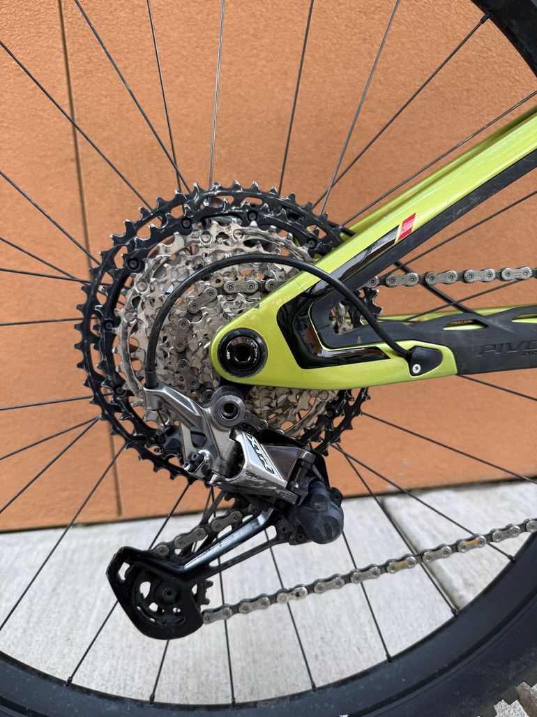 Used Pivot Switchblade Pro XT/XTR 2022 2022 Mountainbike, Green, 29 — image 6 of 16