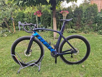 Trek Madone SL 7 Gen 6 2023 2023 Road & Gravel d'occasion